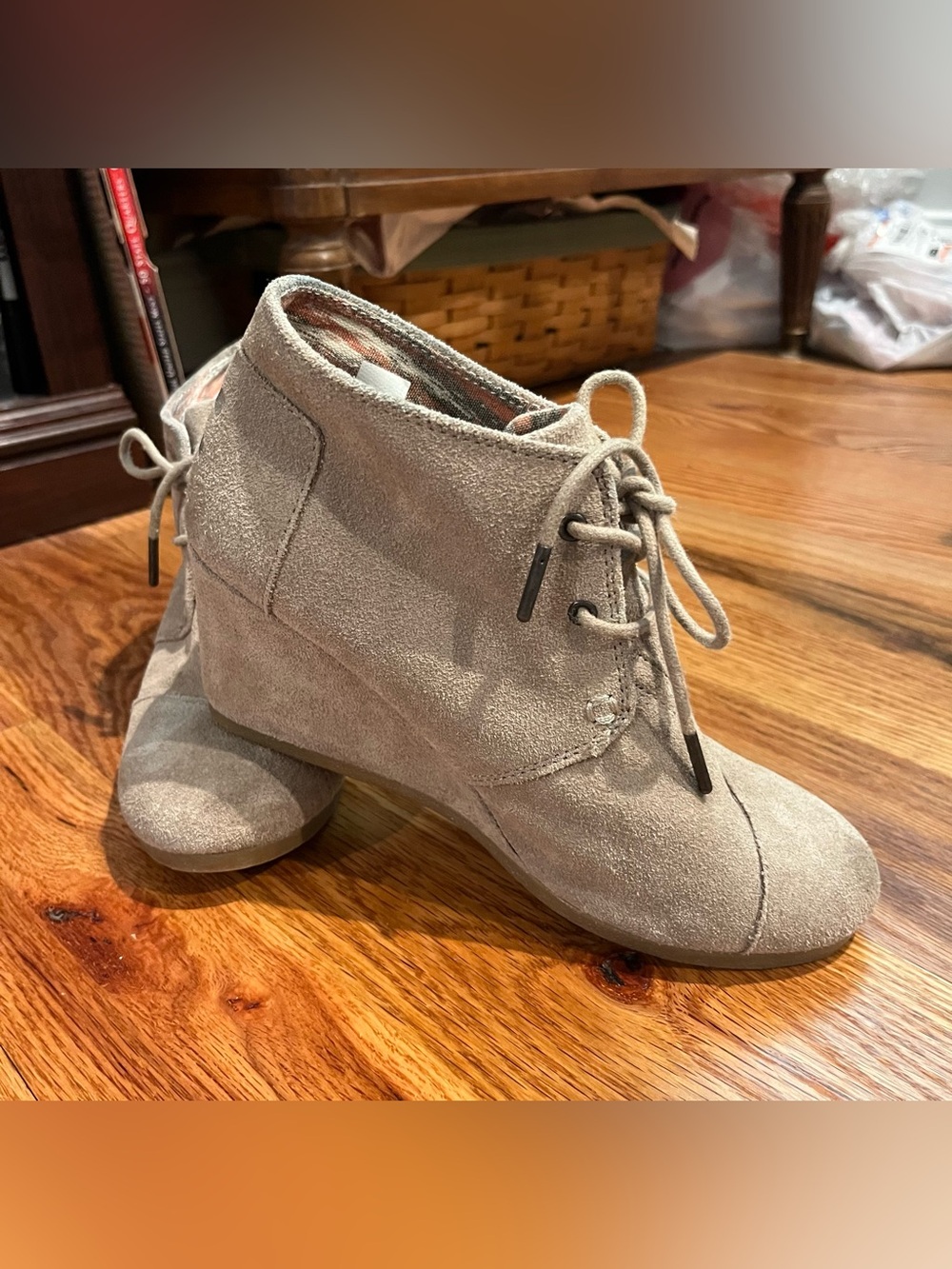 TOMS Kala Suede Wedge Boots, Beige, Women’s 8, VGUC